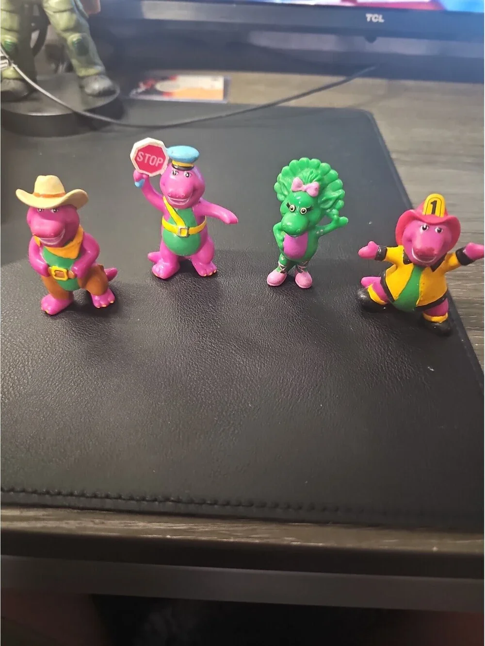Barney Purple Dinosaur Lyons Party Favors PVC Loose Figures Cake Topper Set 93